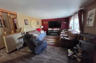 1457 Daisy Dr, Manitowoc, WI 54220 - Photo 8