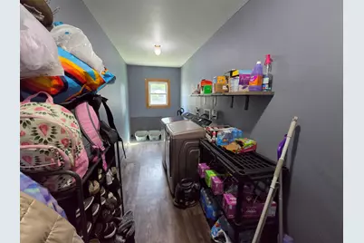 1457  Daisy Dr, Manitowoc, WI 54220 - Photo 4