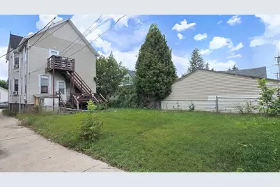 1558 S 13th St #1560/1562, Milwaukee, WI 53204 - Photo 2
