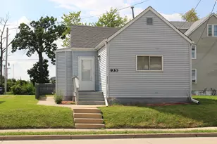 930 N Memorial Dr, Racine, WI 53404 - Photo 2
