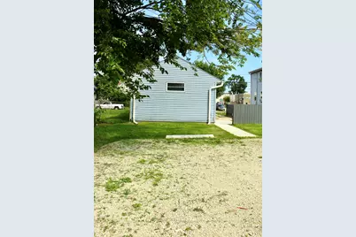 930 N Memorial Dr, Racine, WI 53404 - Photo 6