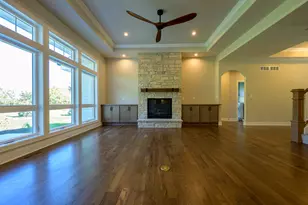 N55W25226 Crescent Hill Dr, Sussex, WI 53089 - Photo 12