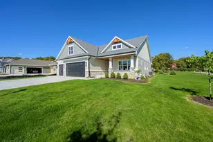 N55W25226 Crescent Hill Dr, Sussex, WI 53089 - Photo 42