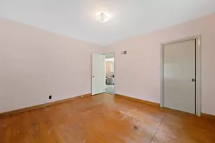 5644 N Paradise Ln, Glendale, WI 53209 - Photo 22