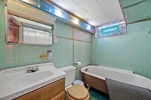 5644 N Paradise Ln, Glendale, WI 53209 - Photo 36