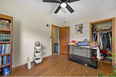 5644 N Paradise Ln, Glendale, WI 53209 - Photo 24