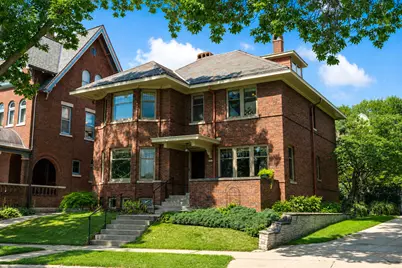 2625 N Wahl Ave, Milwaukee, WI 53211 - Photo 2