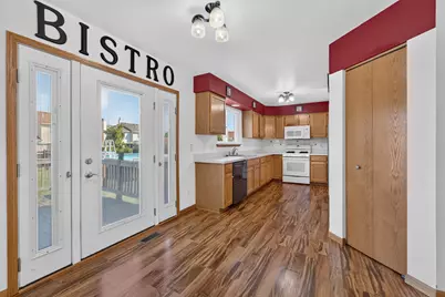 9820  70th St, Kenosha, WI 53142 - Photo 8