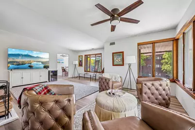 N85W15700  Ridge Rd #307, Menomonee Falls, WI 53051 - Photo 10