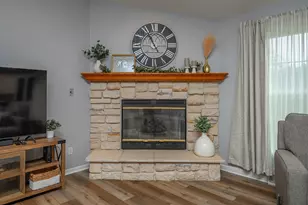 4011 W Whispering Ridge Pass, Franklin, WI 53132 - Photo 6