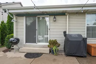 4011 W Whispering Ridge Pass, Franklin, WI 53132 - Photo 32