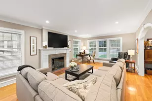 2516 N 90th St, Wauwatosa, WI 53226 - Photo 8