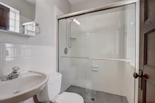 3313 W Wells St, Milwaukee, WI 53208 - Photo 16