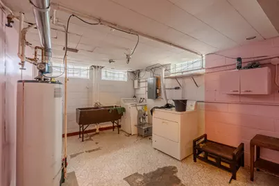 3221 W Oklahoma Ave, Milwaukee, WI 53215 - Photo 16