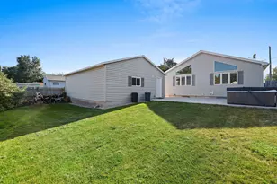 1525 S 25th St, Manitowoc, WI 54220 - Photo 8