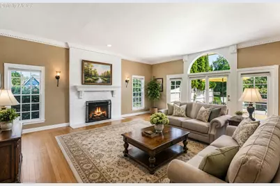 10434 N Haddonstone Pl, Mequon, WI 53092 - Photo 10