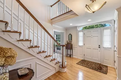 10434 N Haddonstone Pl, Mequon, WI 53092 - Photo 4