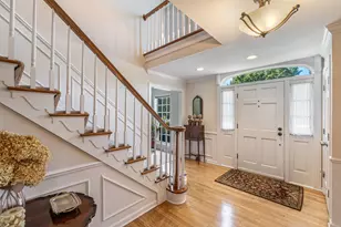 10434 N Haddonstone Pl, Mequon, WI 53092 - Photo 4
