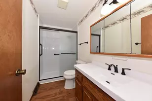 106 Tamarack Cir, Hartford, WI 53027 - Photo 12