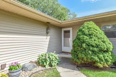 106  Tamarack Cir, Hartford, WI 53027 - Photo 22