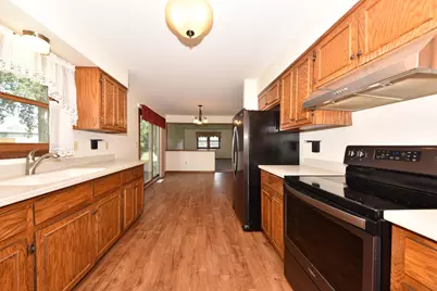 106  Tamarack Cir, Hartford, WI 53027 - Photo 6