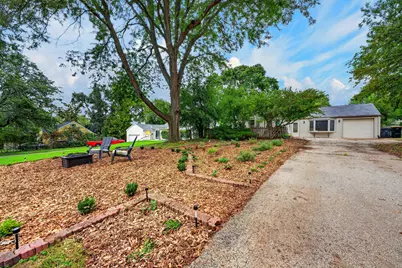744 N 115th St, Wauwatosa, WI 53226 - Photo 2