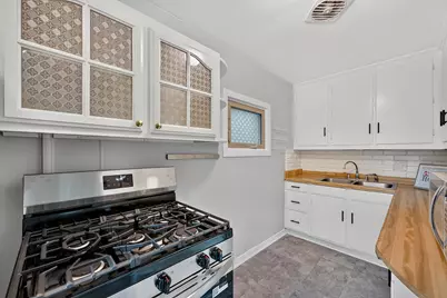 744 N 115th St, Wauwatosa, WI 53226 - Photo 8