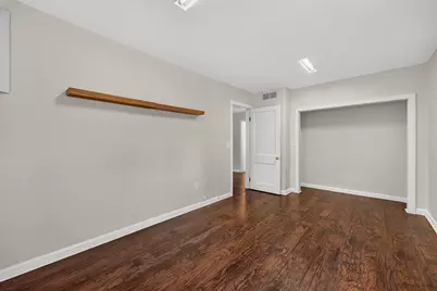 744 N 115th St, Wauwatosa, WI 53226 - Photo 12
