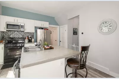 2572 S Howell Ave, Milwaukee, WI 53207 - Photo 22