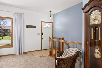 1907  Evenson Dr, Onalaska, WI 54650 - Photo 2
