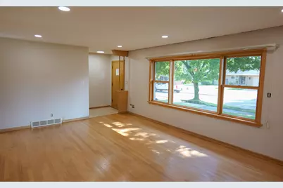 6618  43rd Ave, Kenosha, WI 53142 - Photo 4