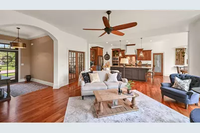 W174N7452  Wilson Dr, Menomonee Falls, WI 53051 - Photo 6