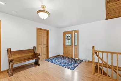 7844  Lakeview Rd, Racine, WI 53185 - Photo 4