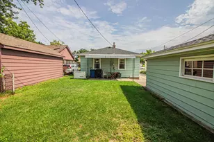226 Mertens Ave, Racine, WI 53405 - Photo 12