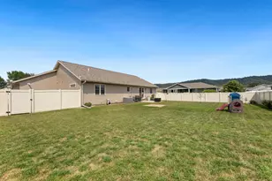1912 McGilvray Way, Holmen, WI 54636 - Photo 32