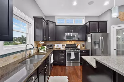 1347 W Stillwater Cir, Mequon, WI 53092 - Photo 8