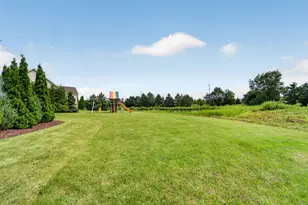 1347 W Stillwater Circle, Mequon, WI 53092 - Photo 36