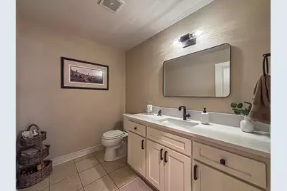 3607  Oak Valley Ln, Waukesha, WI 53188 - Photo 20