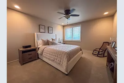3607  Oak Valley Ln, Waukesha, WI 53188 - Photo 22