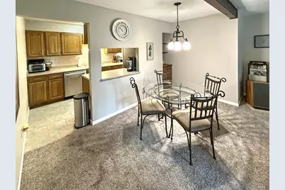 W170N11411  Armada Dr #5, Germantown, WI 53022 - Photo 6