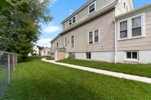 1324 Marquette Ave, South Milwaukee, WI 53172 - Photo 4