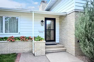 65 6th St, Winona, MN 55987 - Photo 2