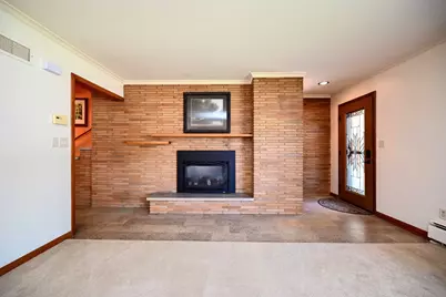 65  6th St, Winona, MN 55987 - Photo 4