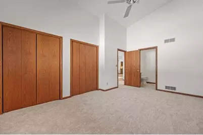 N80W13596  River Park Dr, Menomonee Falls, WI 53051 - Photo 12