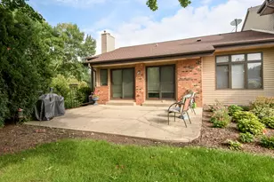 880 Pilgrim Pkwy, Elm Grove, WI 53122 - Photo 34