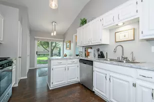 880 Pilgrim Pkwy, Elm Grove, WI 53122 - Photo 8