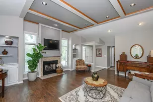 880 Pilgrim Pkwy, Elm Grove, WI 53122 - Photo 4