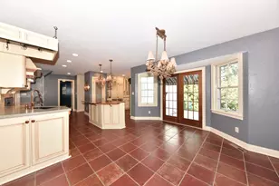 W176N8474 Sunset Ridge Dr, Menomonee Falls, WI 53051 - Photo 6