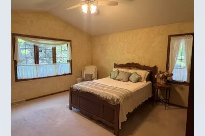 3989  Arrowhead Ct, Sheboygan, WI 53083 - Photo 16