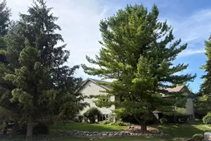 3989 Arrowhead Ct, Sheboygan, WI 53083 - Photo 2